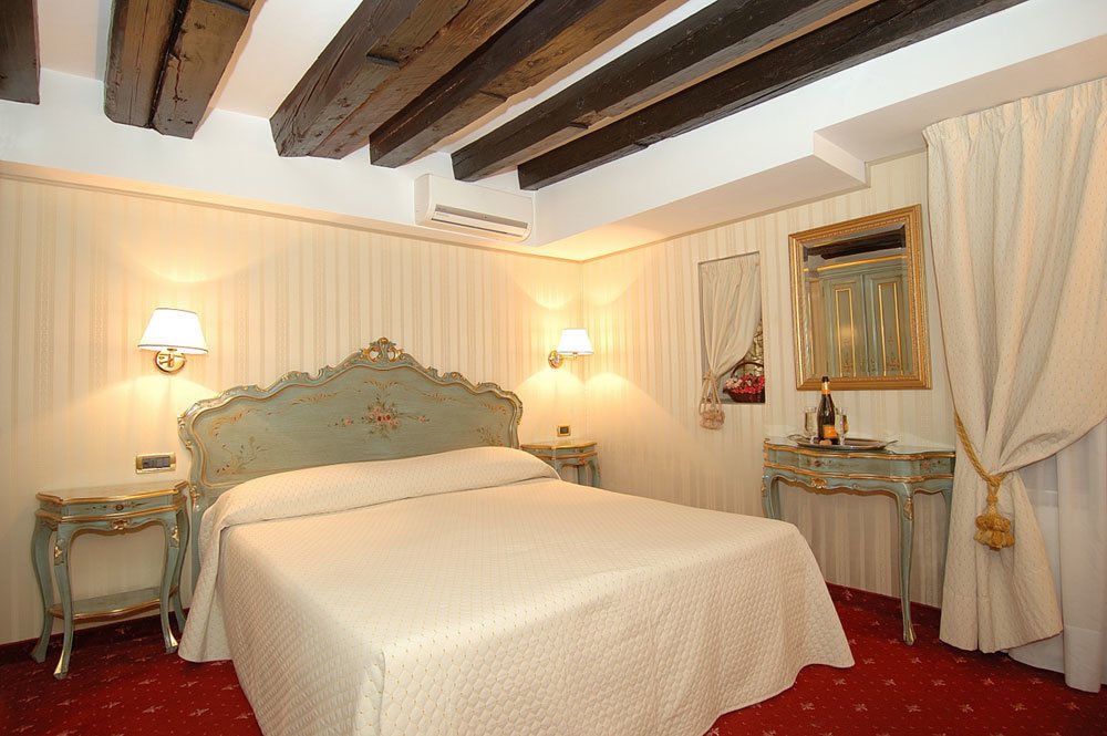 Ca' Della Loggia Bed & Breakfast Venice Exterior photo